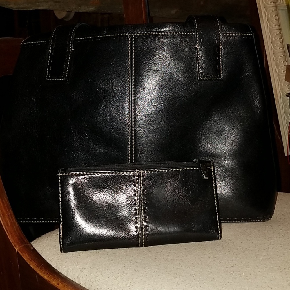Fossil purse and wallet
